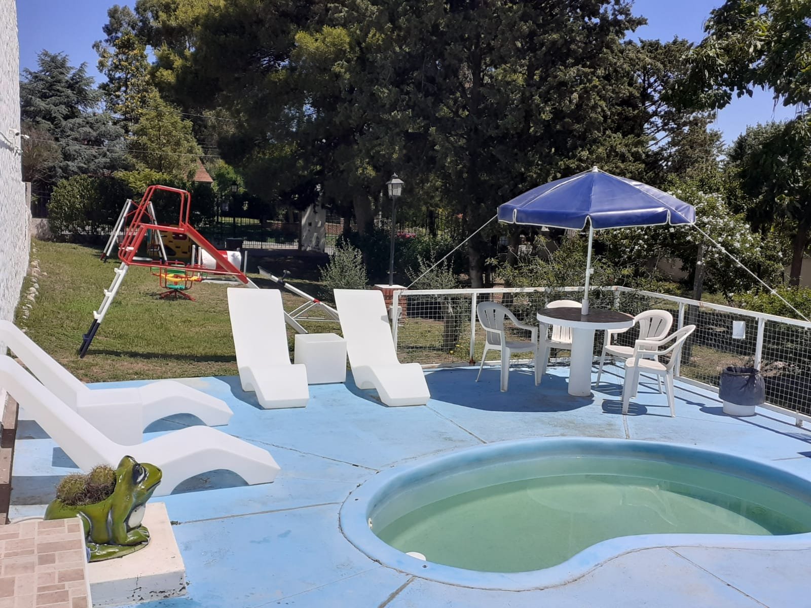 Juegos para niños en el parque de Cabañas Nahuel